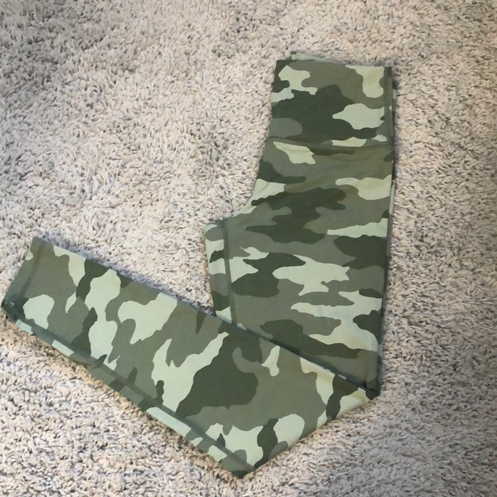 American eagle leggings Camo